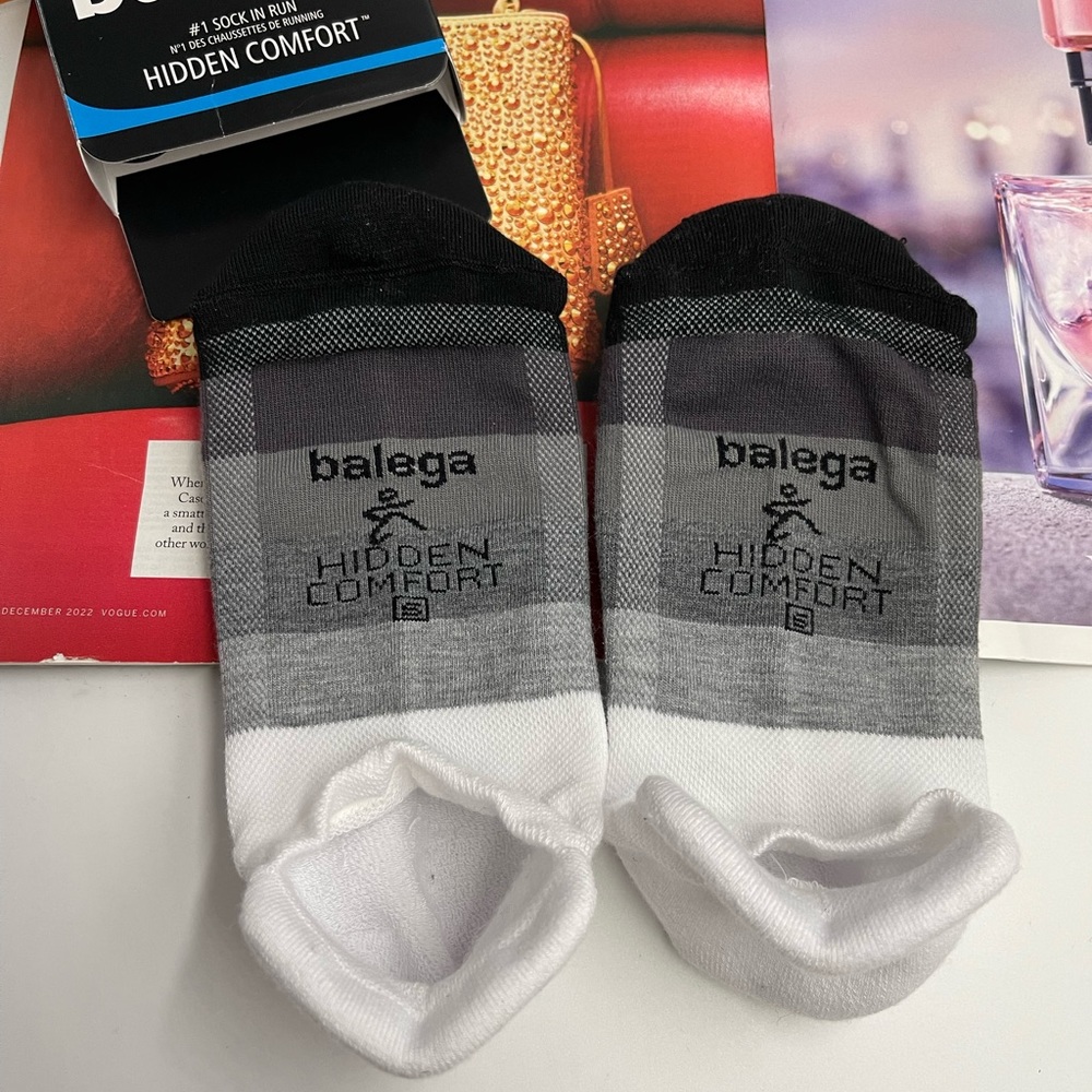 NWT women’s Balega Hidden Comfort Performance No Show Athletic Running Socks